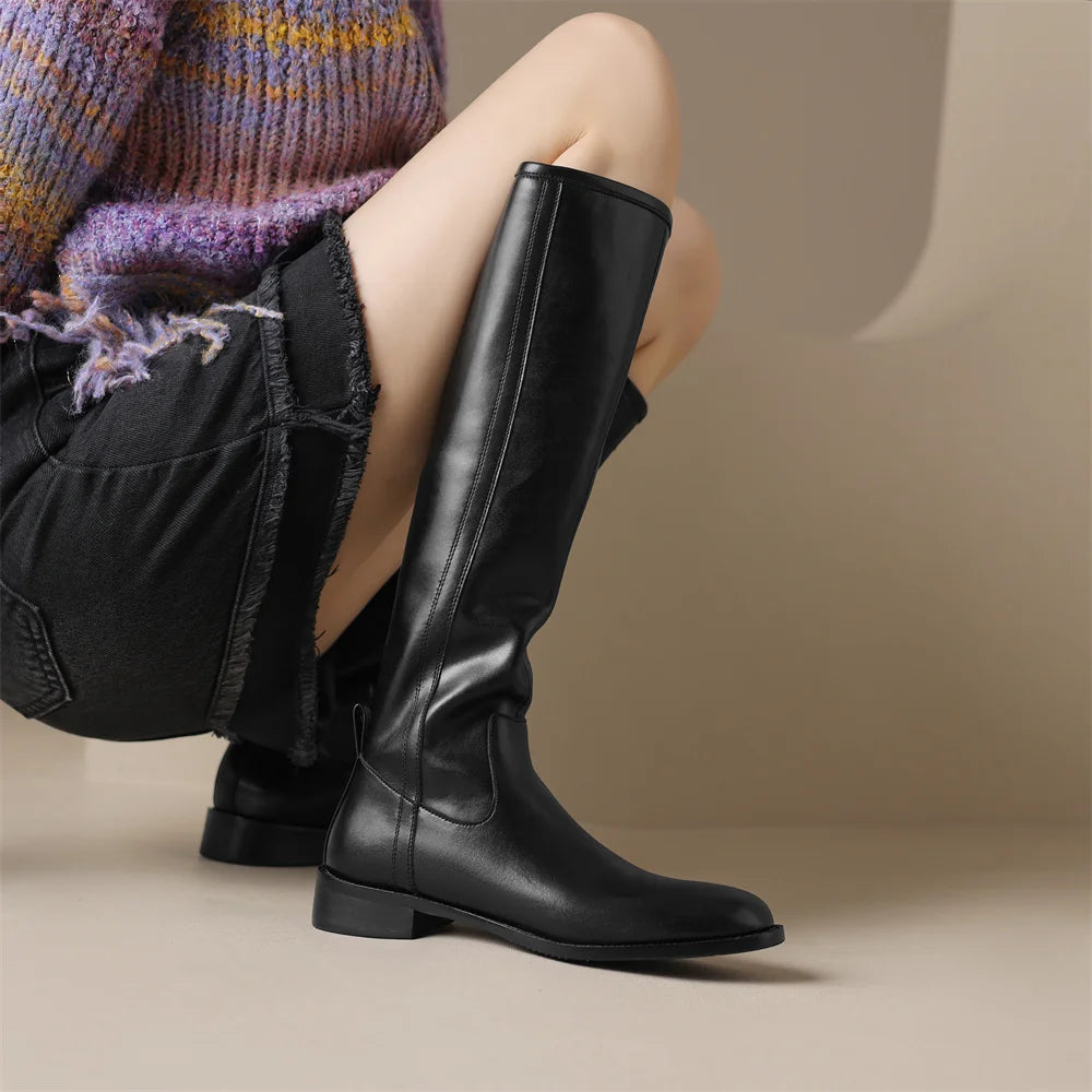 Luxe Knæhøj Støvle | Ægte Læder, Lav Hæl 4